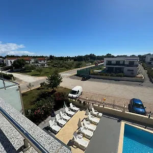An Der 1 Reihe Vom Apartment